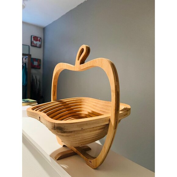 Apple-Shaped Wooden Collapsible Basket Trivet– Rustic Kitchen Decor - Picture 4 of 6
